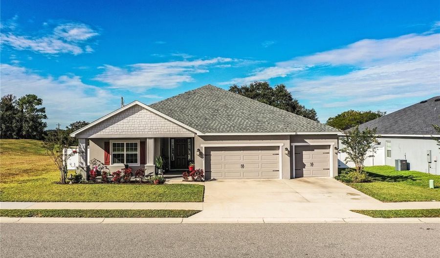 261 WALKERS POINT Dr, Auburndale, FL 33823 - 5 Beds, 3 Bath