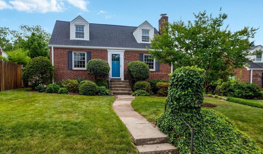 5028 25TH St N, Arlington, VA 22207 - 3 Beds, 2 Bath