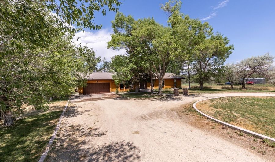 231 Dunn Ln, Lamoille, NV 89828 - 4 Beds, 2 Bath