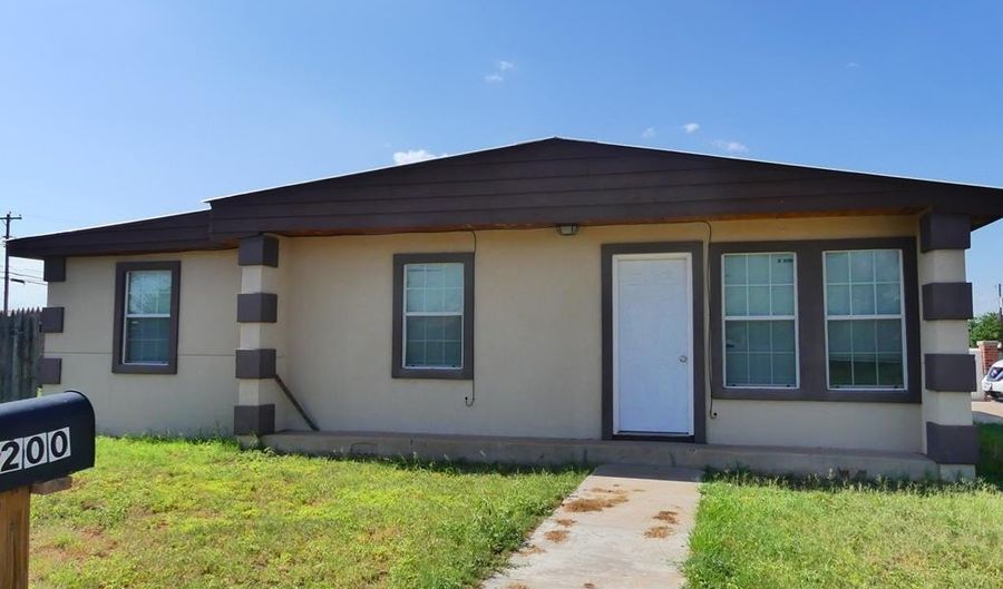 200 SW Ave E, Andrews, TX 79714 - 3 Beds, 2 Bath