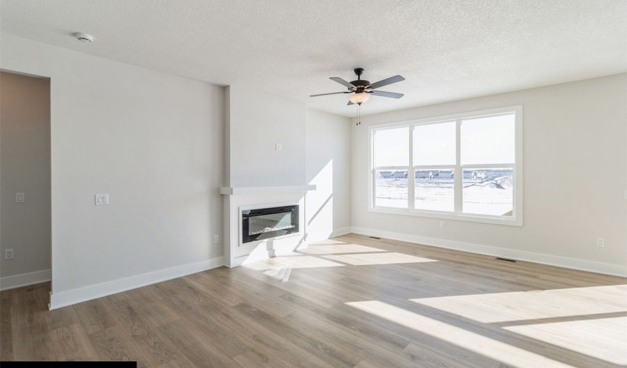 4411 NE 8th St, Ankeny, IA 50021 - 3 Beds, 2 Bath