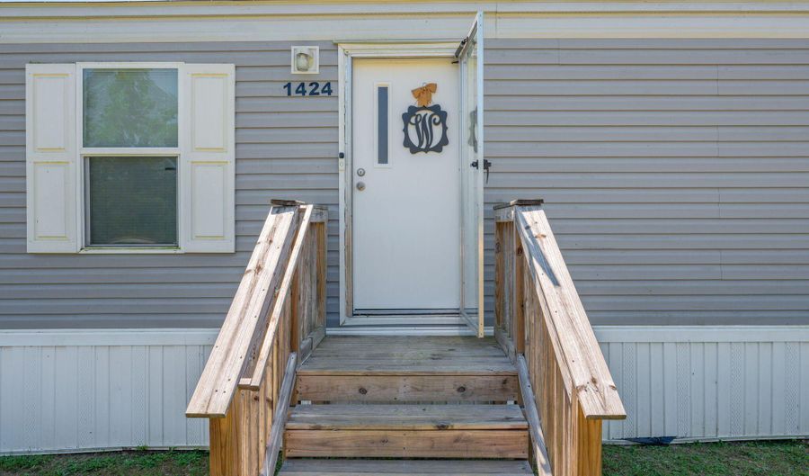 1424 EF Sanford Rd, Baker, FL 32531 - 4 Beds, 2 Bath