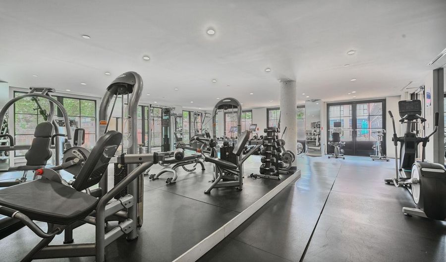 1615 N QUEEN St M303, Arlington, VA 22209 - 2 Beds, 2 Bath
