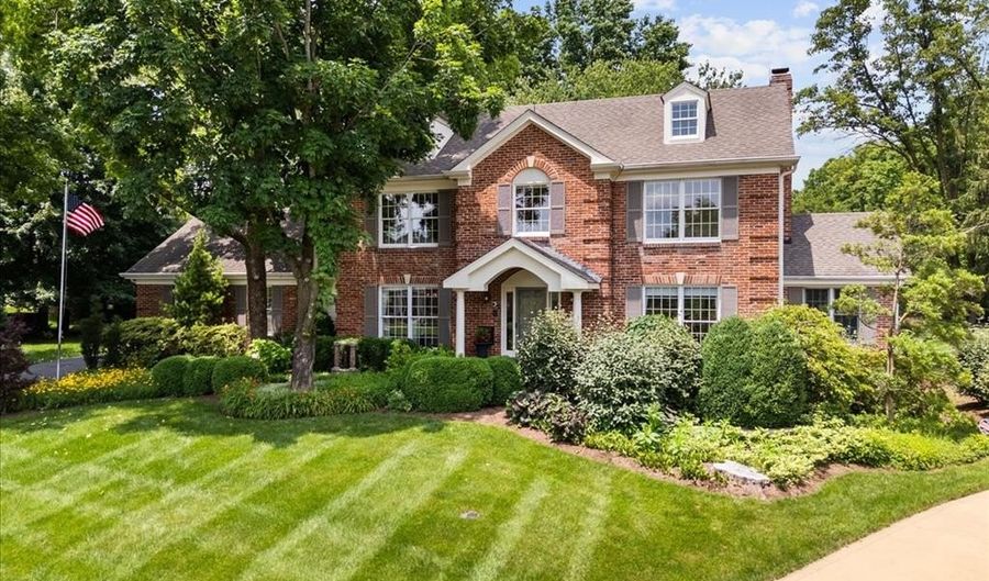 14 Cambridge Circle Ct, Ballwin, MO 63011 - 4 Beds, 4 Bath