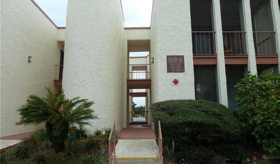 524 ORANGE Dr 33, Altamonte Springs, FL 32701 - 2 Beds, 2 Bath