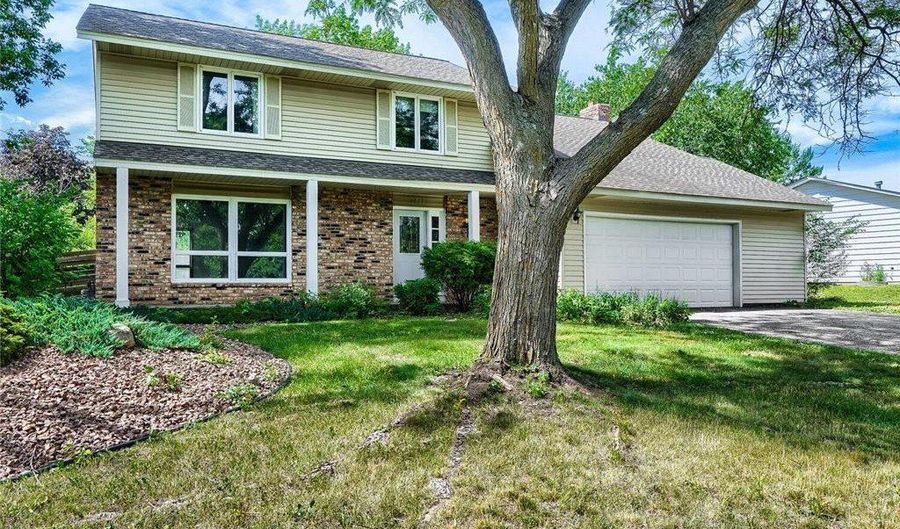 14171 Elmira Ct, Apple Valley, MN 55124 - 4 Beds, 3 Bath