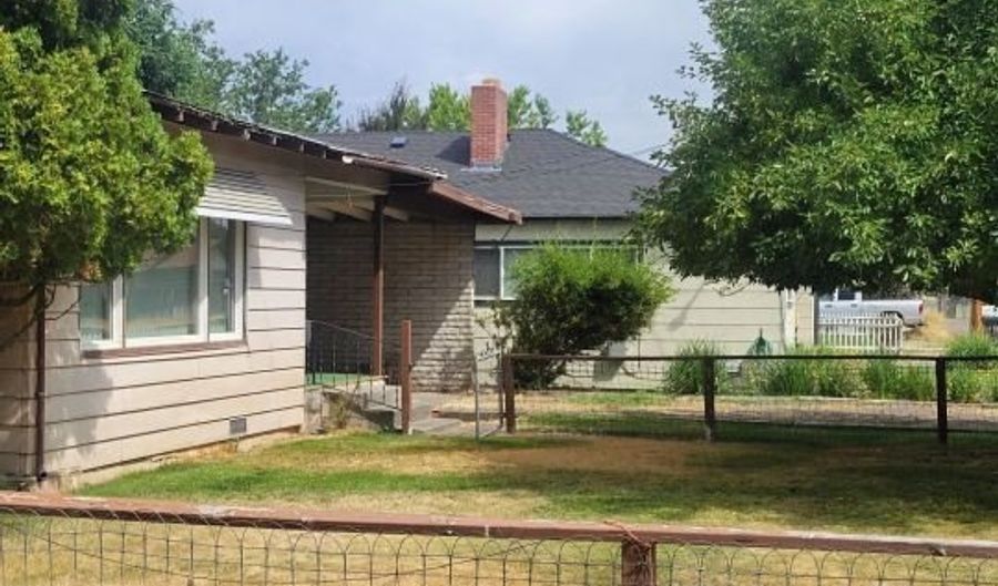 701 N East B St, Alturas, CA 96101 - 3 Beds, 2 Bath