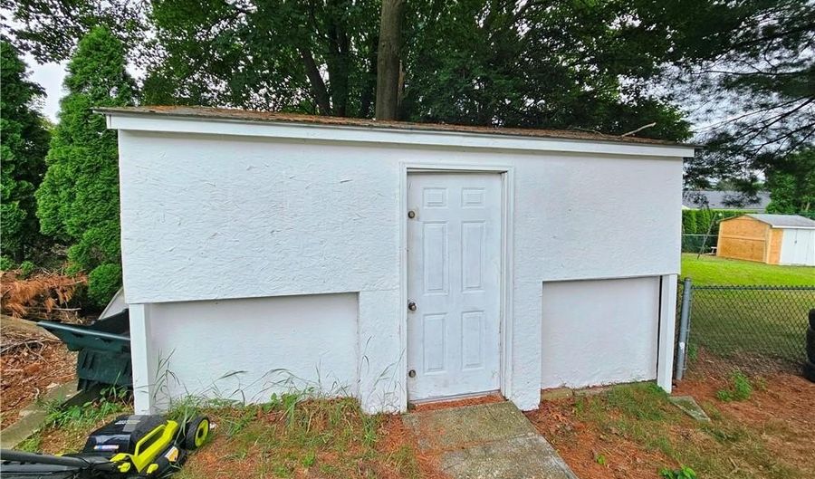 167 Alexander St, North Providence, RI 02904 - 3 Beds, 2 Bath