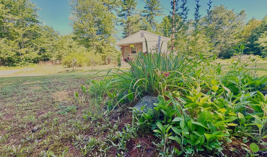 937 Pequawket Trl, Standish, ME 04085 - 2 Beds, 1 Bath