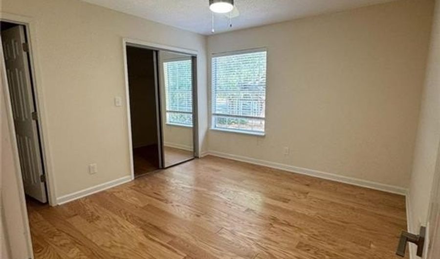 118 Hawkstone Way, Alpharetta, GA 30022 - 2 Beds, 2 Bath