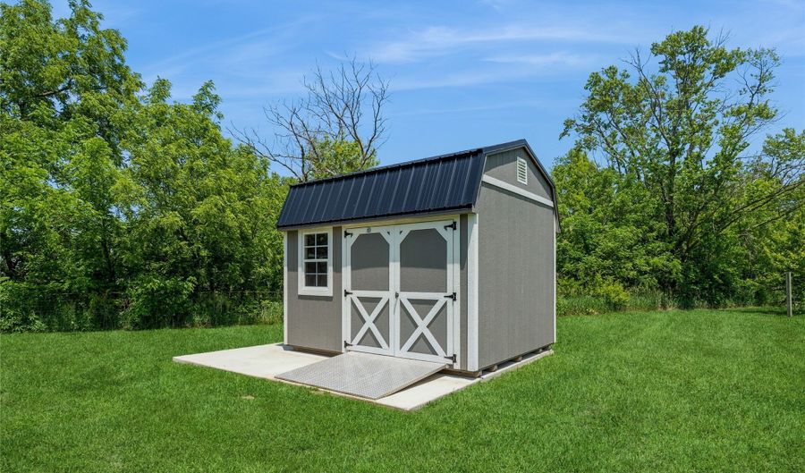504 11th St, Adair, IA 50002 - 4 Beds, 3 Bath