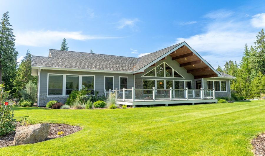 893 Pinnacle, Bonners Ferry, ID 83805 - 4 Beds, 5 Bath