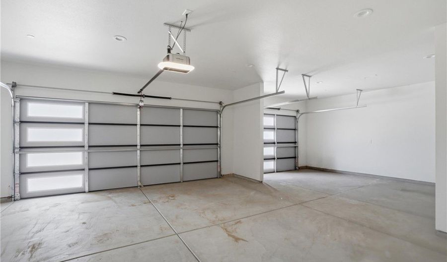 22819 Little Beaver Rd, Apple Valley, CA 92308 - 4 Beds, 3 Bath