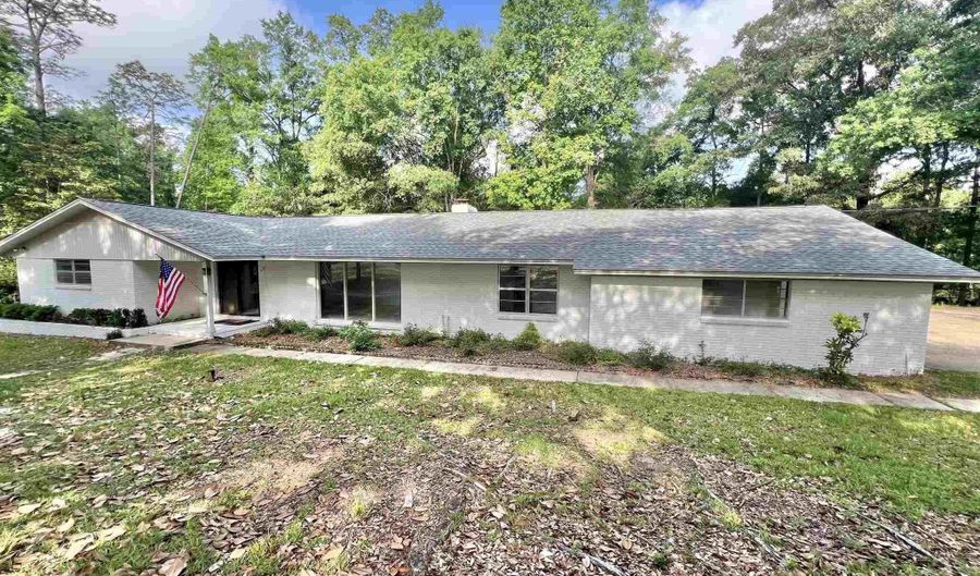 1838 Dogwood Dr, Atmore, AL 36502 - 3 Beds, 2 Bath