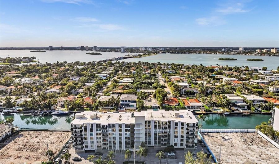 9800 W Bay Harbor Dr 403, Bay Harbor Islands, FL 33154 - 2 Beds, 2 Bath