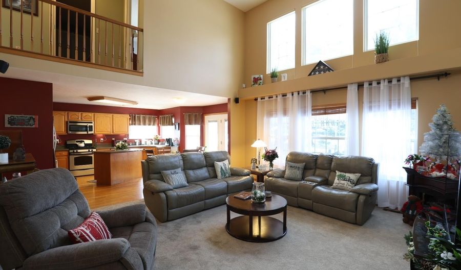 1136 Stewarton, Cincinnati, OH 45102 - 4 Beds, 4 Bath