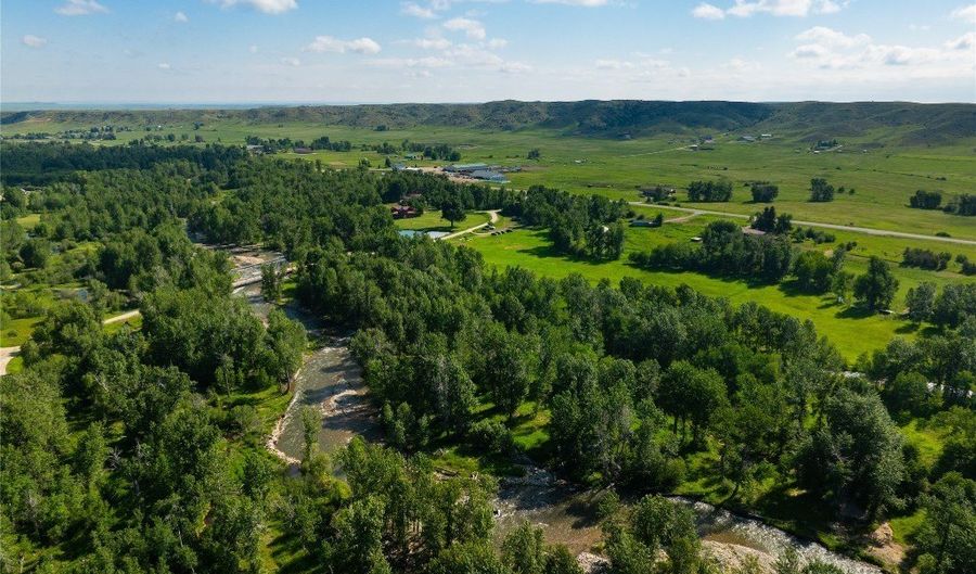 2825 2830 Highway 78 S, Absarokee, MT 59001 - 5 Beds, 3 Bath