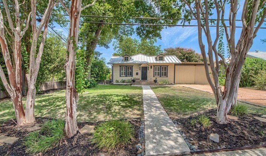 410 Kokomo, Alamo Heights, TX 78209 - 4 Beds, 3 Bath