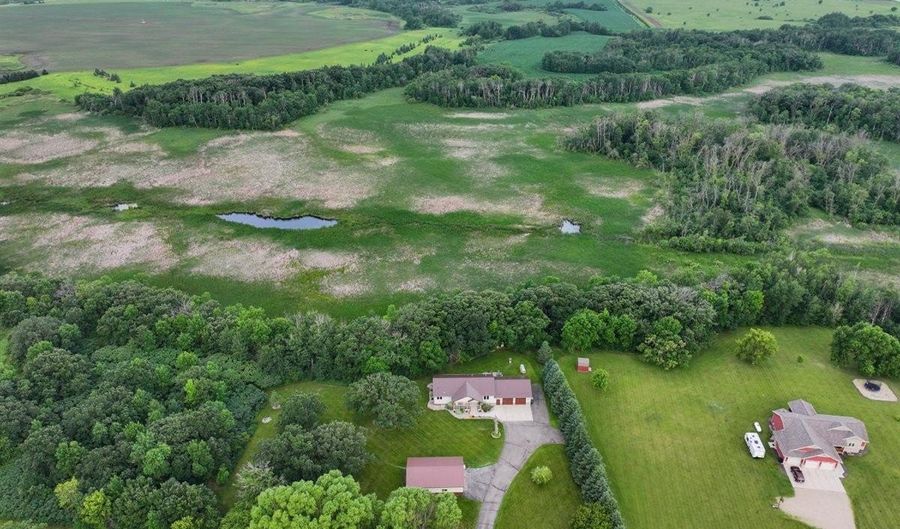 4700 Rural Oaks Dr SE, Alexandria, MN 56308 - 4 Beds, 3 Bath
