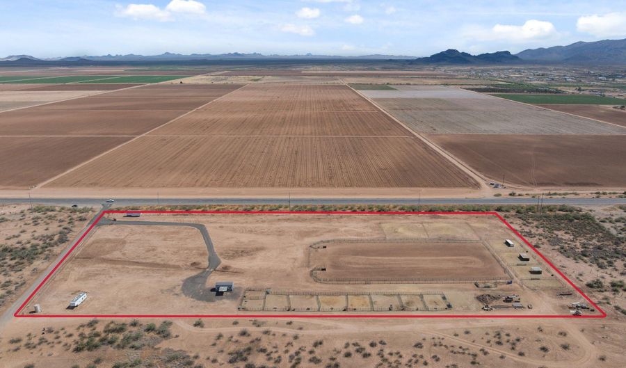 50128 W US HIGHWAY 60, Aguila, AZ 85320 - 0 Beds, 0 Bath