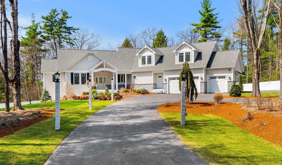 7 Sundance Ln, Bow, NH 03304 - 4 Beds, 4 Bath