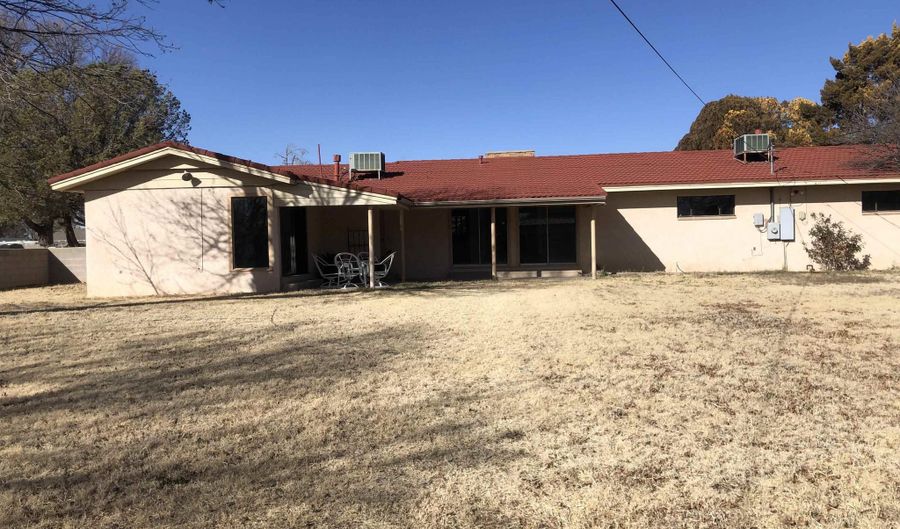 705 W Hermosa Dr, Artesia, NM 88210 - 4 Beds, 3 Bath