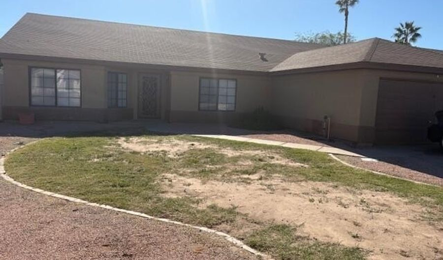 4661 W WHITTEN St, Chandler, AZ 85226 - 4 Beds, 2 Bath