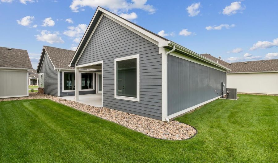 209 W Pepper Tree Rd, Andover, KS 67002 - 2 Beds, 2 Bath