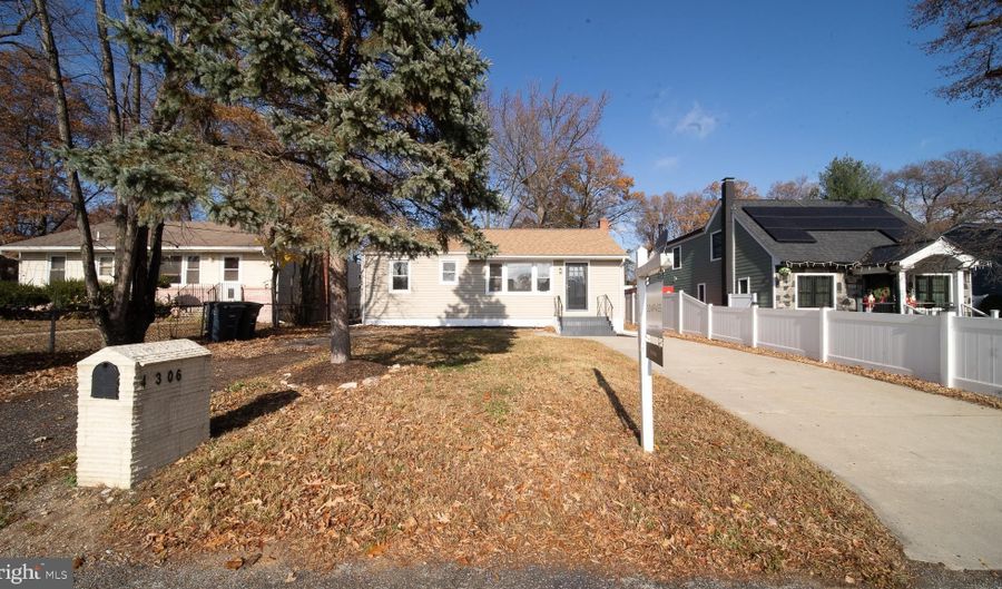 4306 MAPLE Pl, Beltsville, MD 20705 - 4 Beds, 2 Bath