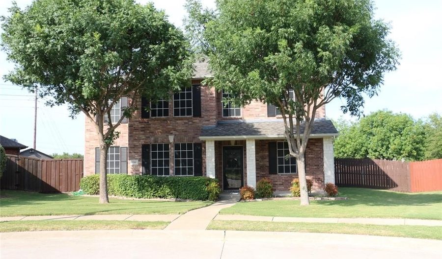 1740 Honey Creek Ln, Allen, TX 75002 - 5 Beds, 4 Bath