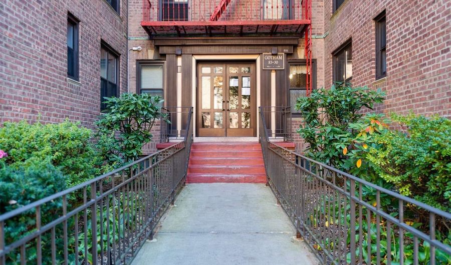 83-30 98th St 3C, Woodhaven, NY 11421 - 3 Beds, 1 Bath