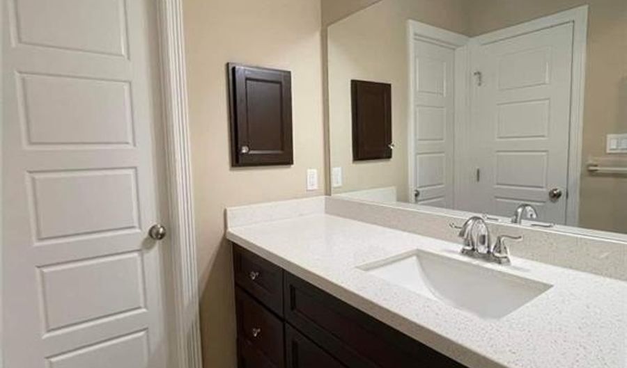 1008 W Kohala Ave #2, Alton, TX 78574 - 2 Beds, 2 Bath