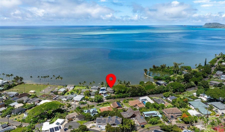 47-409 Kamehameha Hwy B, Kaneohe, HI 96744 - 3 Beds, 4 Bath