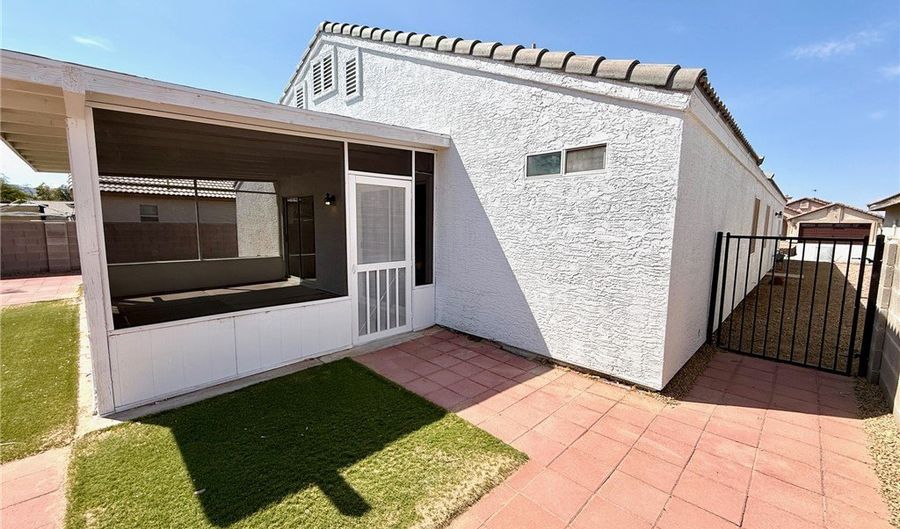 1542 Ash Ave, Bullhead City, AZ 86442 - 3 Beds, 2 Bath