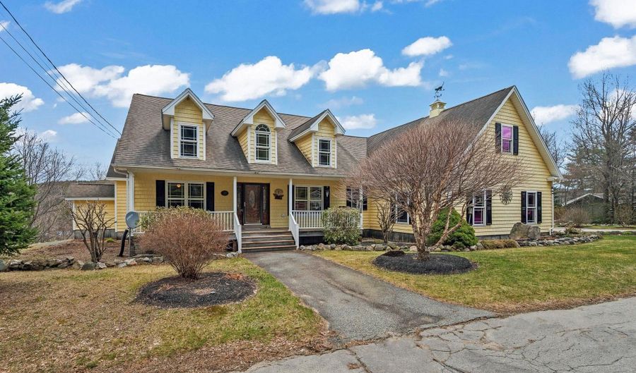 302 Howard St, Berlin, NH 03570 - 3 Beds, 2 Bath