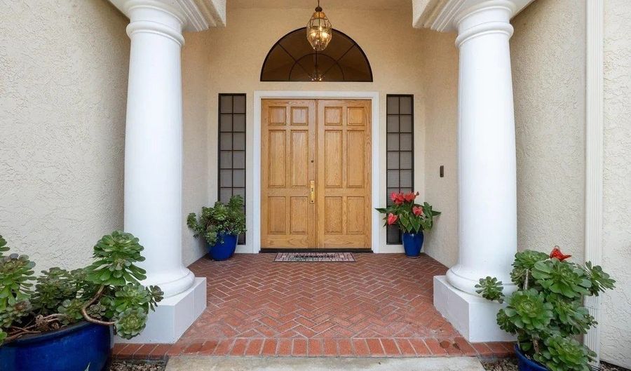 3645 Vista De La Canada, Escondido, CA 92029 - 5 Beds, 7 Bath