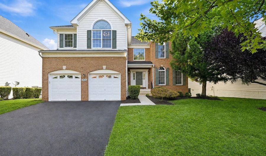 20104 BLACKWOLF RUN Pl, Ashburn, VA 20147 - 5 Beds, 4 Bath