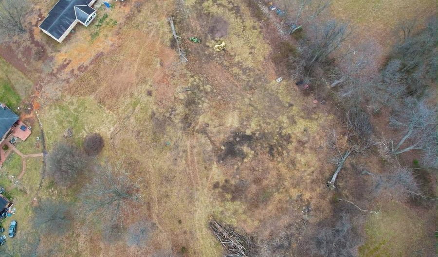 21457 GREENBRIER Rd, Boonsboro, MD 21713 - 6 Beds, 3 Bath