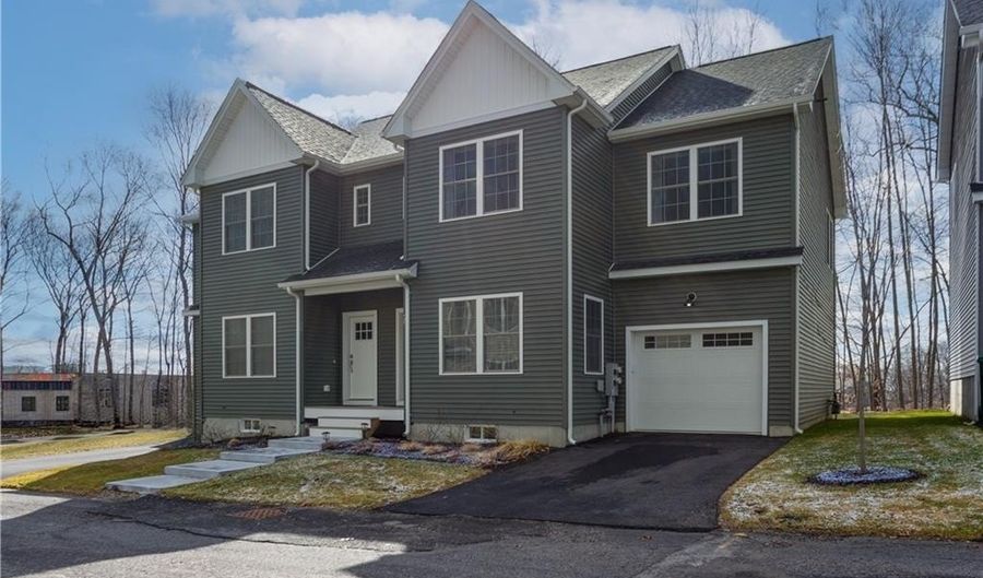 26 Kensington Way, Johnston, RI 02919 - 3 Beds, 3 Bath