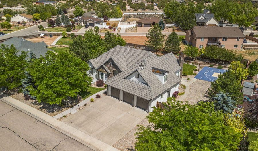 1009 S Laurie Ln, Cedar City, UT 84720 - 6 Beds, 5 Bath