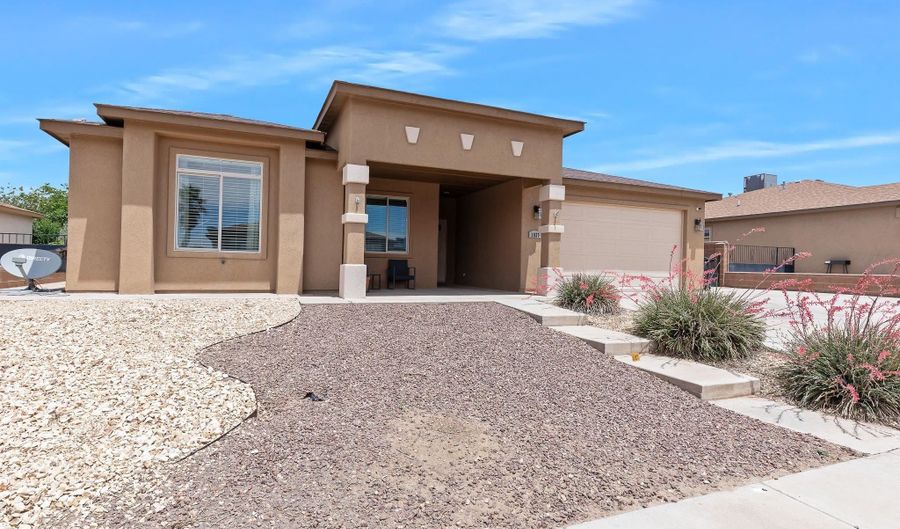 1025 La Bajada Dr, Alamogordo, NM 88310 - 4 Beds, 2 Bath