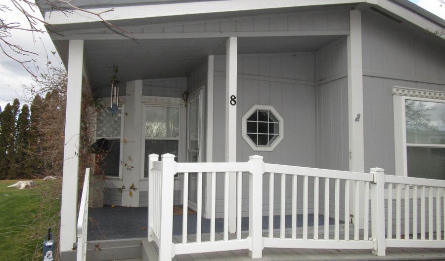 910 Moon Glo Ave 8, Buhl, ID 83316 - 3 Beds, 2 Bath