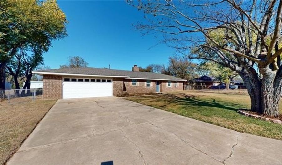 16924 County Road 1517, Ada, OK 74820 - 3 Beds, 2 Bath