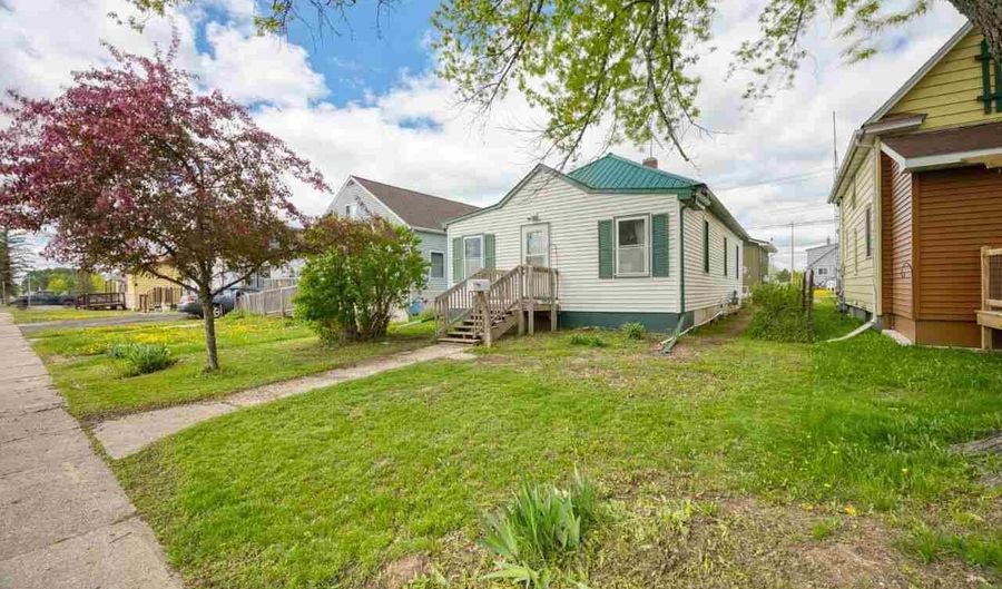 316 W 3rd Ave N, Aurora, MN 55705 - 2 Beds, 1 Bath