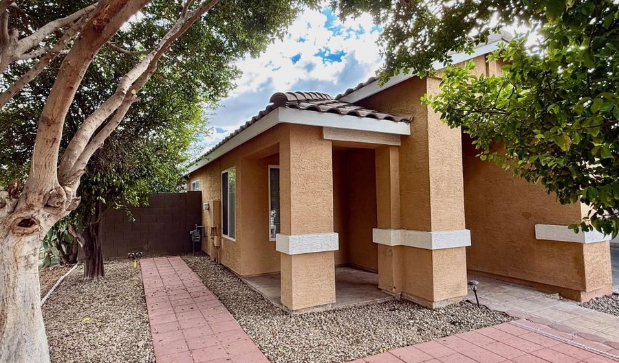 2327 E WINCHESTER Pl, Chandler, AZ 85286 - 4 Beds, 3 Bath