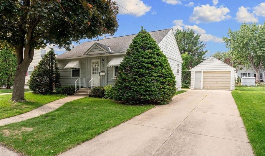 1306 6th Ave NW, Austin, MN 55912 - 2 Beds, 1 Bath