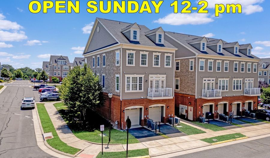 42550 SUNSET RIDGE Sq, Ashburn, VA 20148 - 3 Beds, 3 Bath
