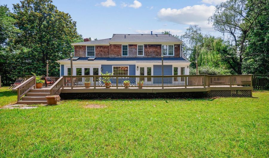 8201 HECTIC HILL Ln, Rockville, MD 20854 - 4 Beds, 4 Bath