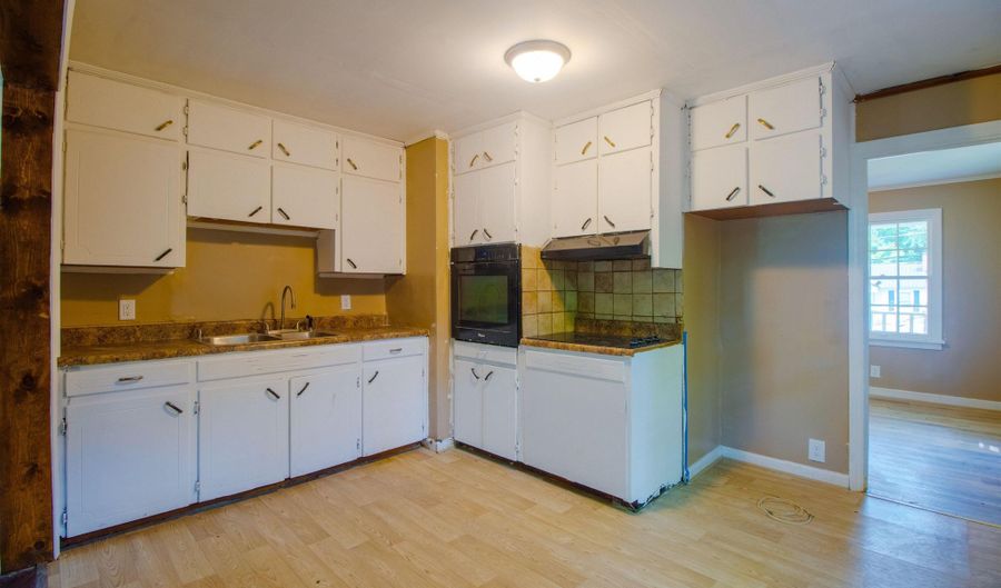 116 MCARTHUR Dr, Anniston, AL 36201 - 3 Beds, 2 Bath