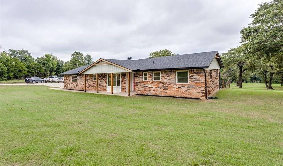 9900 S Hiwassee Rd, Oklahoma City, OK 73165 - 3 Beds, 2 Bath